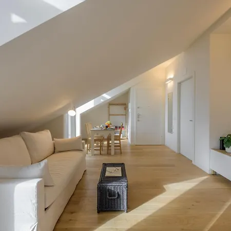 アパート Novara, 6 - Attic With Style *